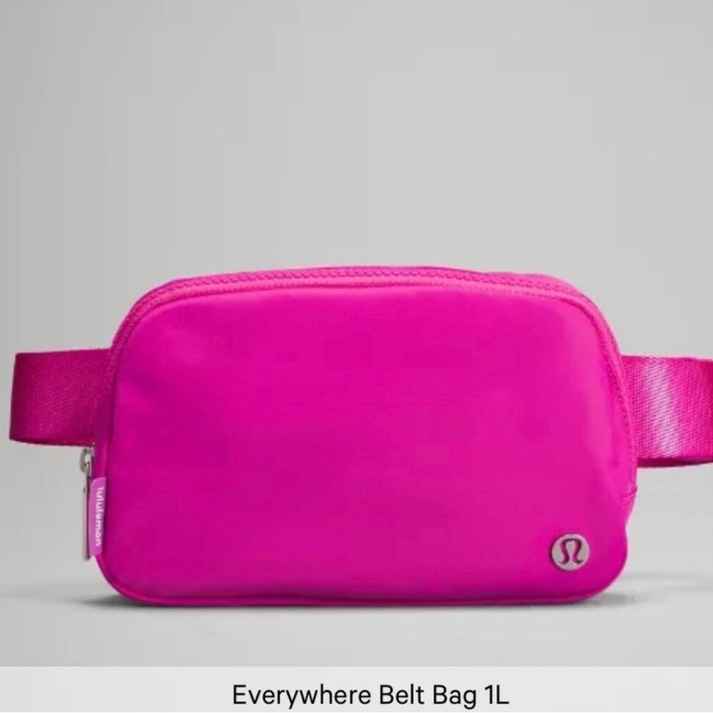NWT Lululemon everywhere, belt bag Sonic